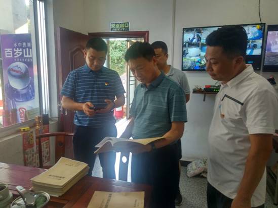 151ee7bfe049fc3d52e8d2ad3ee56d2